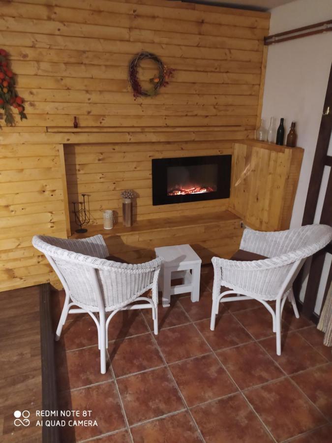Apartman Dvorecna Loucovice Exterior photo
