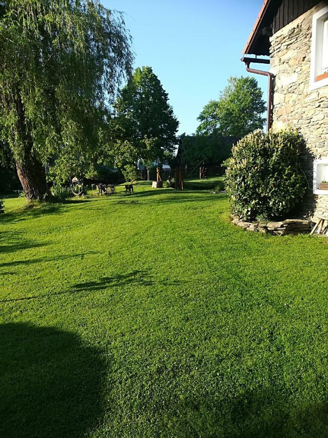 Apartman Dvorecna Loucovice Exterior photo